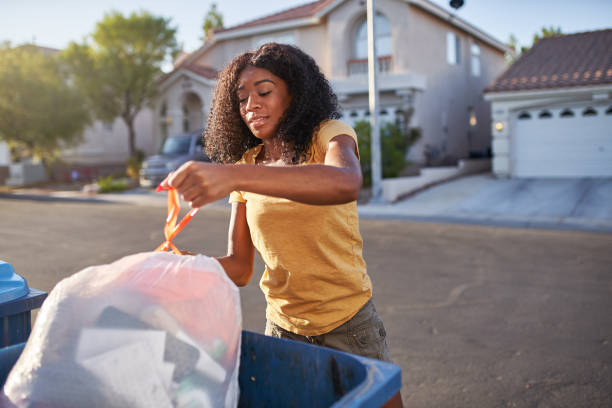 Best Professional Junk Removal  in Edmore, MI